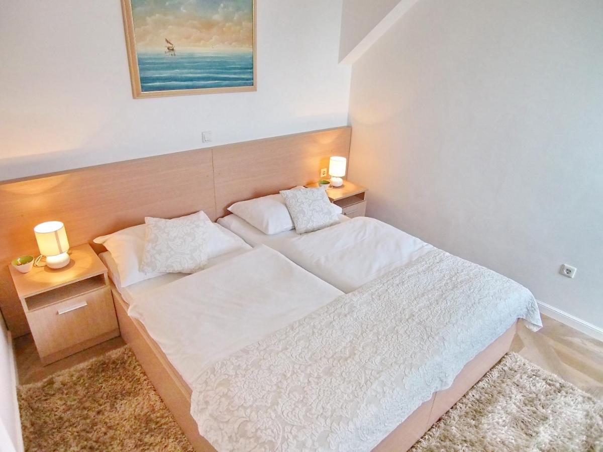 Apartment & Rooms Ivusic Dubrovnik Bagian luar foto